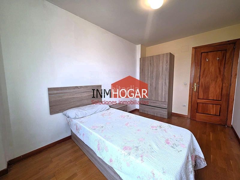 Foto aeaa5fcd-2547-441a-8a68-7350955d68d8. Pis amb calefacció aparcament a Sónsoles Ávila