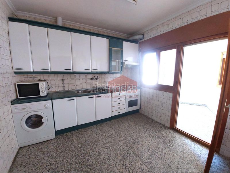 Foto f03d0bbc-1954-41b7-8c0b-01b659ca9139. Casa amb aparcament a Palacios de Goda