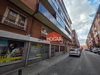 Piso en Sur. Amplia vivienda de 4 dormitorios con dos terrazas acristaladas e
