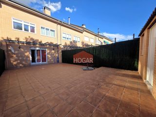 Casa adosada en Hervencias Altas - El Pinar. Chalet adosado en hervencias