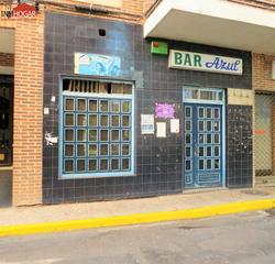 Local commercial à Arévalo. Inmhogar vende y alquila en arévalo