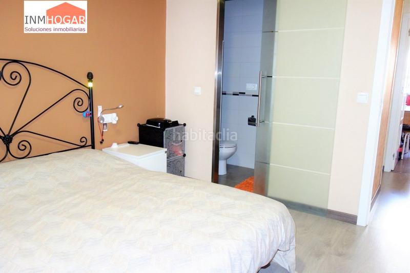 Foto b3a793d7-7af8-4bfa-8572-90161588a50f. Flat with heating in Centro Ávila