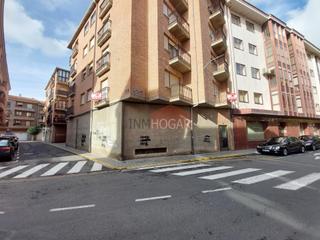 Pis a Arévalo. Inmhogar arévalo vende amplia vivienda en el centro