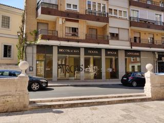Location Local commercial  Calle pedro niño. Se alquila local en pleno centro