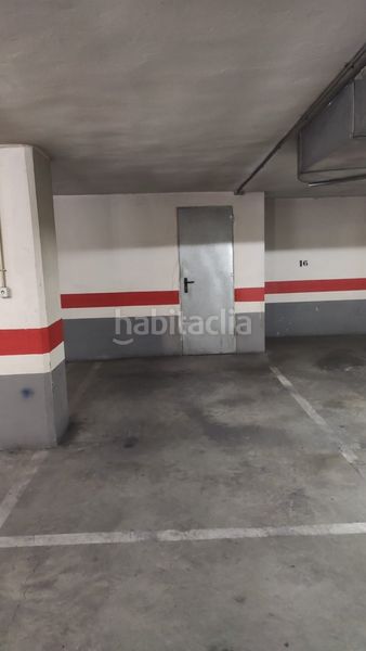 Foto c37941fc-e6c6-42fa-8d6e-5d4503fb1008. Aparcament cotxe a El Carmen - Casas del Hogar Palencia
