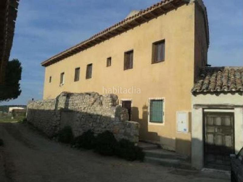 Foto c12d1ed4-b68a-4412-ba2d-01c14441c6dc. Edifici a Ampudia
