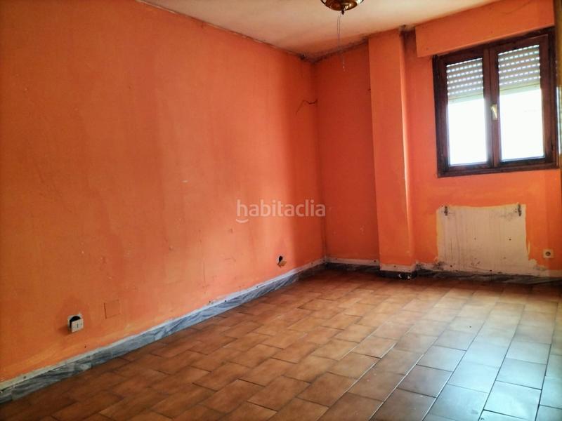 Foto 8f772e9f-cfca-4f6f-b943-de777d5f6555. Piso se vende piso tranquilo en Portillo