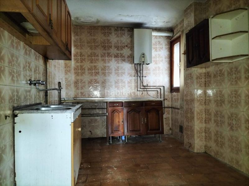 Foto e5de0904-a134-4dc6-adb6-55e9b8c9f8fc. Piso se vende piso tranquilo en Portillo