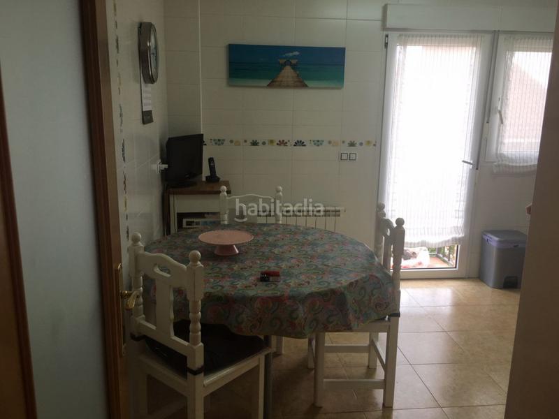 Foto b6dd399c-f62d-45b1-8be2-f640ea79a0fb. Casa adossada amb calefacció a Mojados