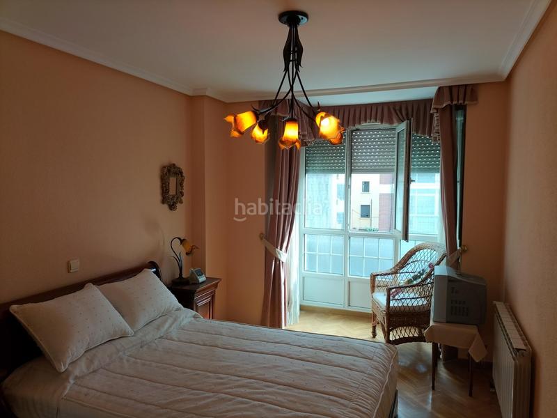 Foto 1ed89ce6-46f4-444a-a3de-4fd32fba97ae. Pis amb calefacció aparcament a Centro Palencia