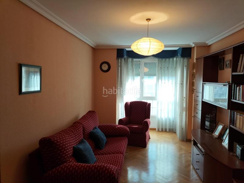 Foto 4a7a834e-26c0-4401-a20e-f2c85941b2fb. Pis amb calefacció aparcament a Centro Palencia