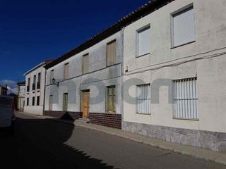 Casa adossada a Moral de la Reina. Venta de adosado en moral de la reina