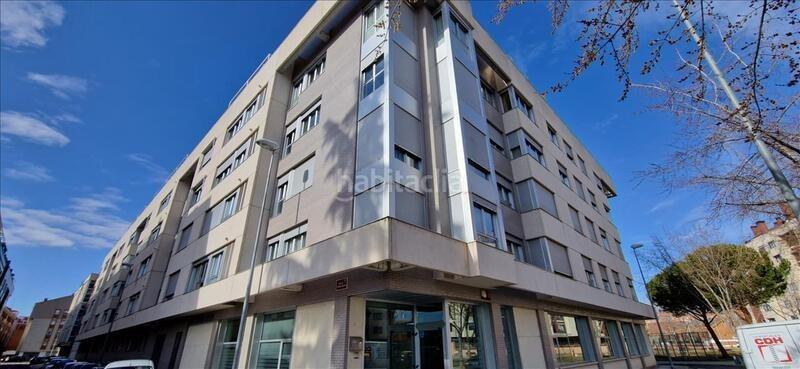 Foto 30029e37-584a-49eb-badf-61fbe87ab57f. Posto auto in Sector 8 - Nueva Balastera Palencia