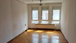 Appartement  Calle corral de san miguel. Disponible a la venta piso en palencia