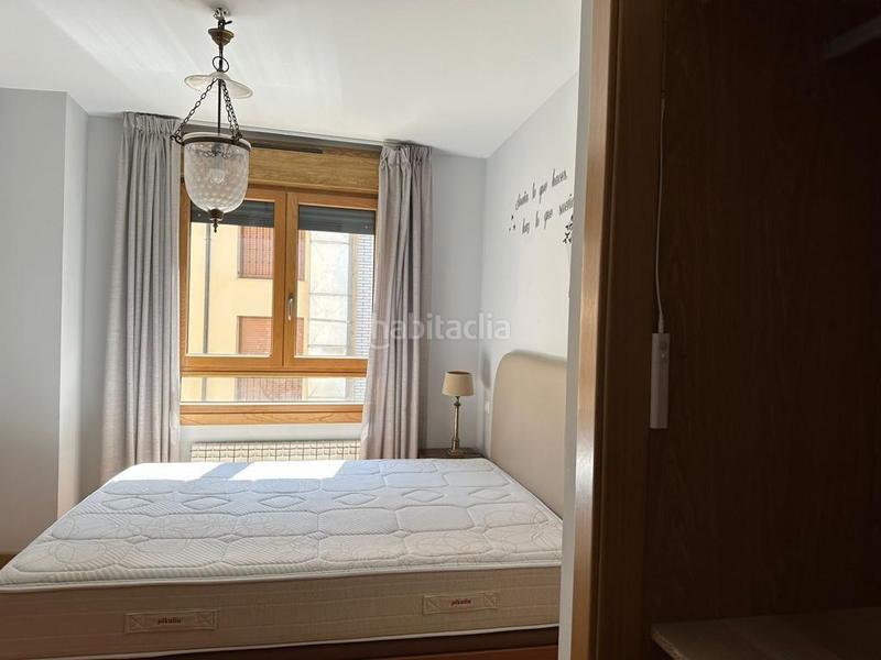 Foto 2bb78b66-f2a1-4c95-aca4-e6af7a4a6f45. Alquiler piso moncasa alquila piso en plaza de la rinconada en Valladolid