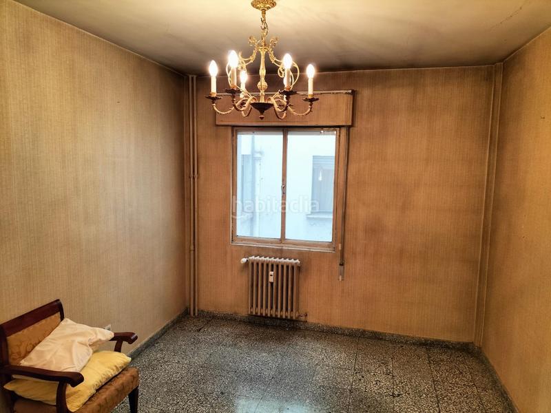 Foto 6b58ecd8-498a-4bbe-a21f-7011a061f2ee. Piso se vende estupendo piso para reformar Centro en Palencia