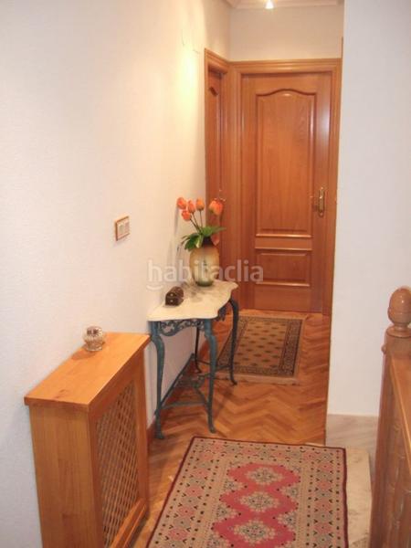 Foto e9f68ac2-4e42-4fcf-bc7c-bba6f0c72715. Chalet mit heizung in Avenida de Madrid Palencia