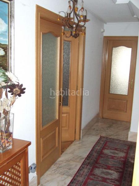 Foto e071c79d-a8c3-4801-91c3-487361f56d3c. Chalet en Avenida de Madrid Palencia