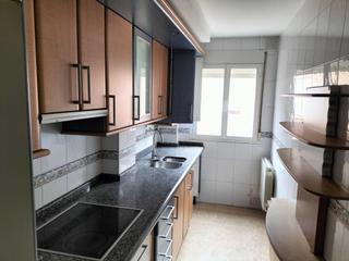 Appartamento  Calle san quintin. Moncasa vende estupendo piso en zona avda de madrid