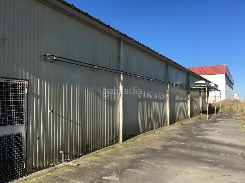 Foto 81597630-d3c8-4b70-a918-da22a57a8fc7. Bâtiment à usage industriel dans Olmedo
