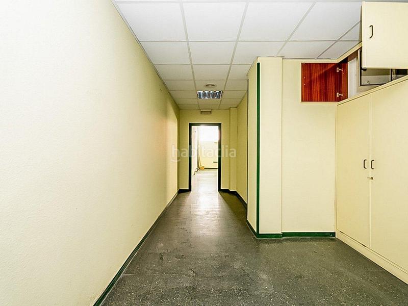 Foto a3c8eefa-73c0-4726-bf90-9d4d422bad5e. Alquiler local comercial  de gran amplitud en el corazón ! en Valladolid