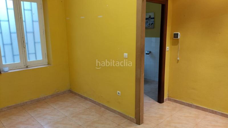 Foto bfac6225-dba1-4fa6-bff2-b35e67cf2cbe. Alquiler local comercial moncasa alquila en Campo de la Juventud Palencia