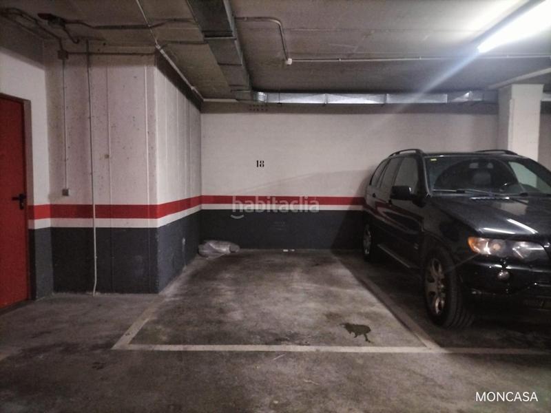 Foto e64a4583-9d2e-42ff-888b-fa961223fdd0. Parking coche moncasa vende plaza de garaje en el Centro en Valladolid