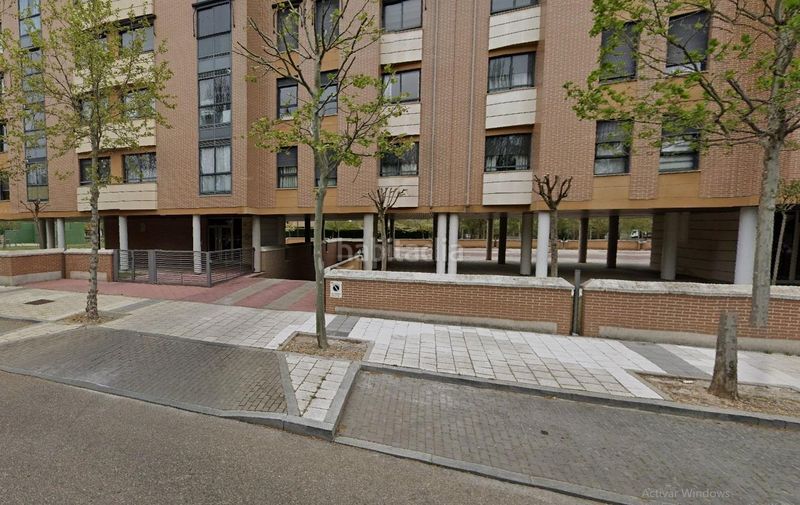 Foto cf79bdb0-b3b6-4deb-8d18-e15f45f3b00d. Aparcament cotxe a Hospital Nuevo Valladolid