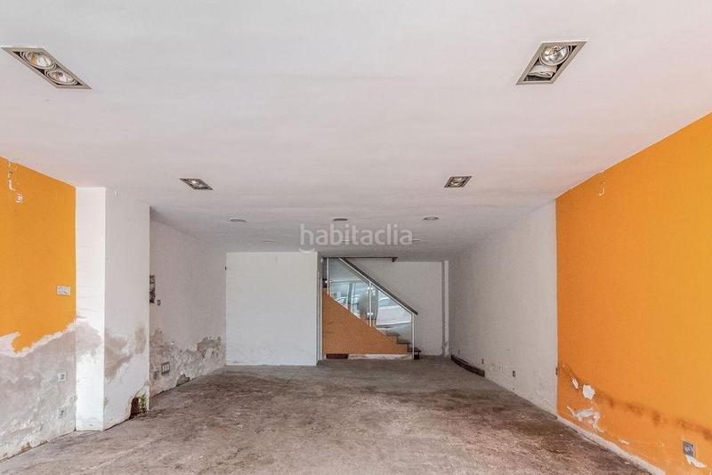 Foto 4ea1e0b6-80e0-4731-9023-b6a952afb261. Locale commerciale in Plaza de Toros Valladolid