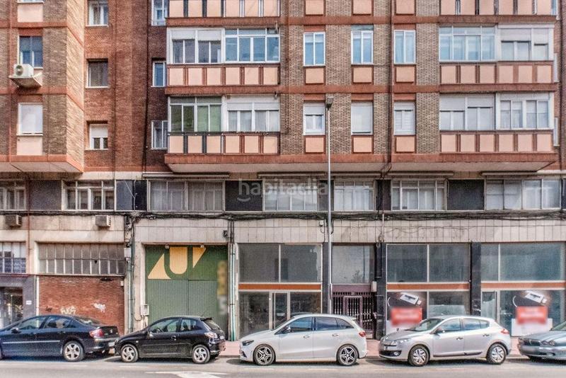 Foto b1d2e1cd-641a-4801-be13-efd18332066b. Locale commerciale in Plaza de Toros Valladolid