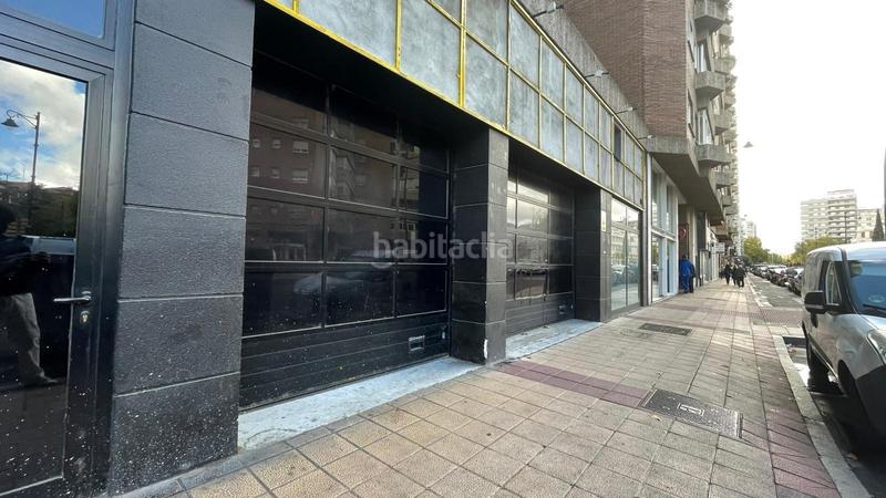 Foto 8e8cfad0-d246-41b5-a0e5-0fb668985236. Location local commercial dans Campo Grande Valladolid