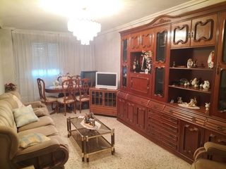 Flat in Amusco. Moncasa vende piso en amusco