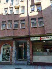 Miete Autoparkplatz in Centro. Garaje grande en calle colón  tu espacio ideal!