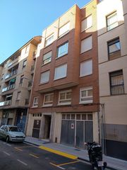 Pis a Campo de la Juventud. Moncasa vende piso en zona modesto lafuente