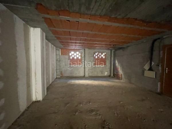 Foto 54b6bceb-cf85-4d79-a1ba-2dc9120e31d5. Local comercial a Peñafiel