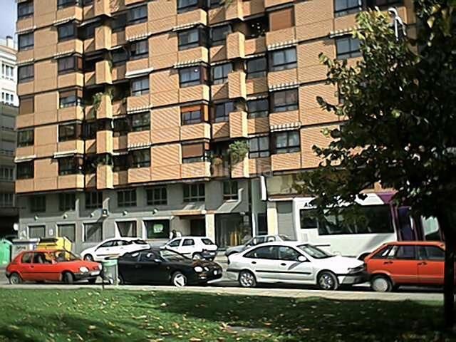 Foto 138b5579-d755-4c4f-a6af-398da3795780. Aparcament cotxe a Campo de la Juventud Palencia