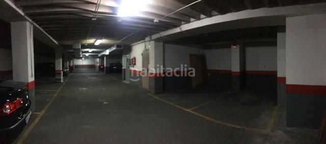 Foto e4f54acf-3232-41f9-9d93-5a2b209df625. Aparcament cotxe a Centro Palencia