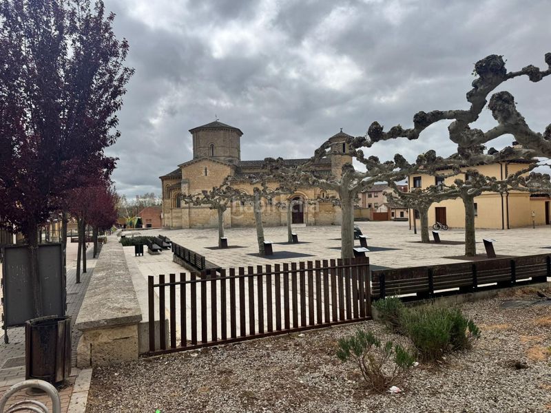 Foto a526e06b-68bc-4959-b9a7-a3ed89cf2bed. Casa amb aparcament a Frómista