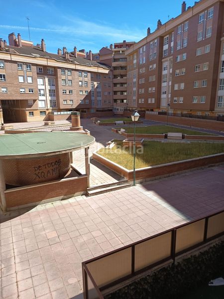 Foto 28643372-8e6d-4a43-8b76-a7b40029312a. Pis amb calefacció aparcament a San Antonio Palencia