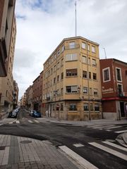 Pis a Centro. Moncasa vende apartamento céntrico
