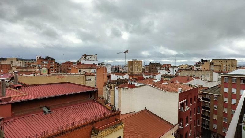 Foto 1701f251-a12c-4de8-8dab-6df79df8ae25. Àtic amb calefacció a Centro Palencia