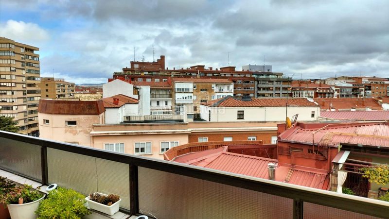 Foto c3d7401c-aa21-4ee4-a009-3dc02c4517ec. Àtic amb calefacció a Centro Palencia