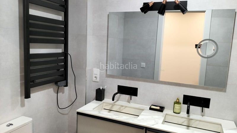 Foto b8b075c9-ba77-48de-be63-5ca4144f983e. Àtic amb calefacció aparcament a Centro Palencia