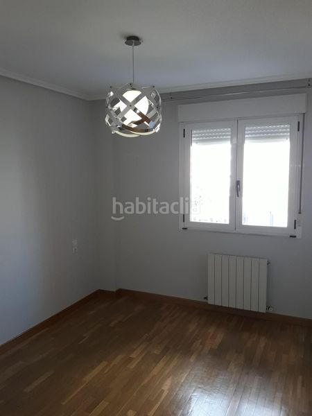 Foto 15d43b04-2edd-4b99-ad48-56d976cc5b82. Miete etagenwohnung mit heizung parking in Campo de la Juventud Palencia