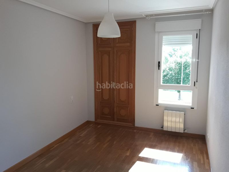 Foto 2c6fa7a1-b314-4e33-a8f5-961c37024fac. Miete etagenwohnung mit heizung parking in Campo de la Juventud Palencia
