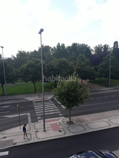 Foto 5bcb1011-1a3c-4c85-90c5-15ec585db681. Miete etagenwohnung mit heizung parking in Campo de la Juventud Palencia