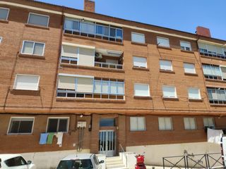 Etagenwohnung in Dueñas. Moncasa vende piso en dueñas