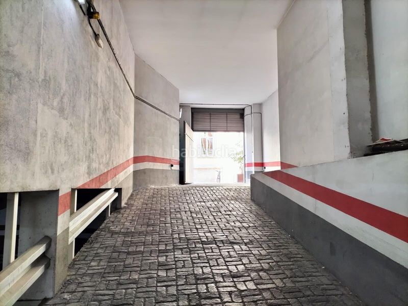 Foto c6befe2a-7ce7-4eb7-b634-391046d99e43. Aparcament cotxe a Centro Palencia