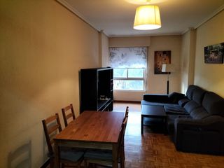 Piso en Campo de la Juventud. Moncasa vende piso de 3 habitaciones en palencia centro