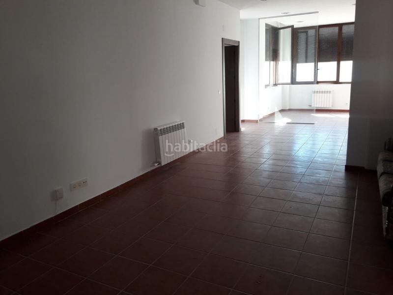 Foto f9b4a18a-6de7-4391-a5f1-ad2b9ed9bcfb. Alquiler oficina se alquila oficinalocal en Simancas